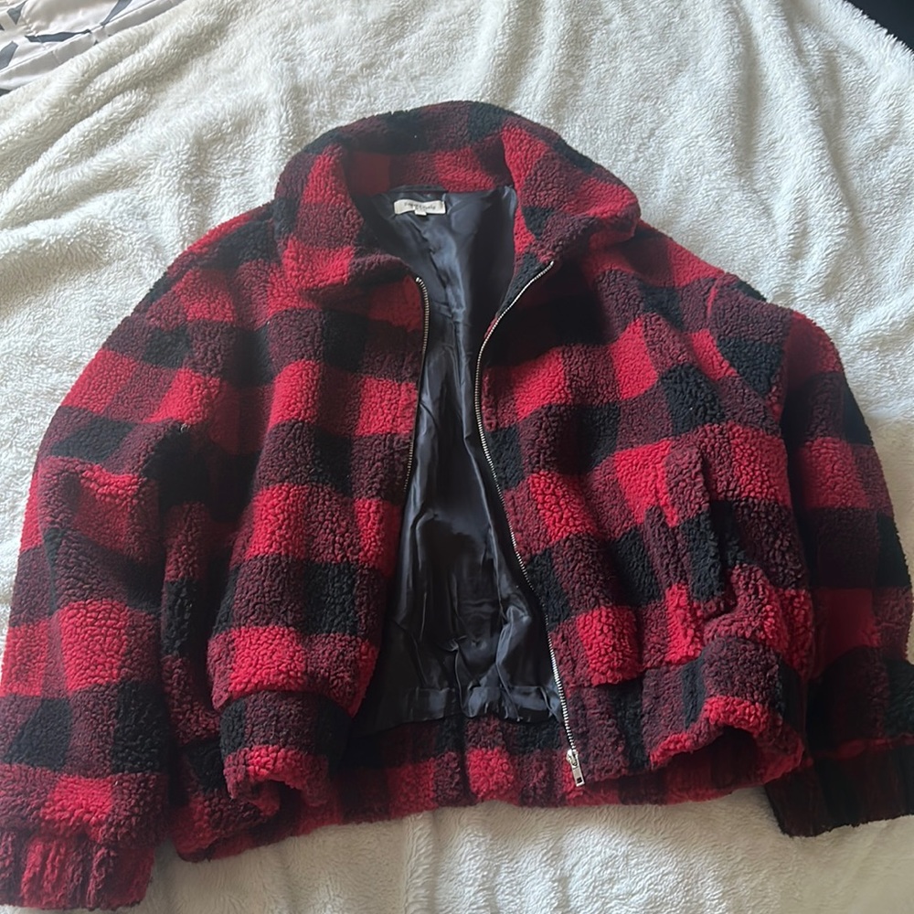 Women’s plaid style jacket; Size: M/L